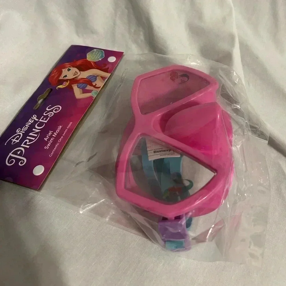 Ariel swim mask‎